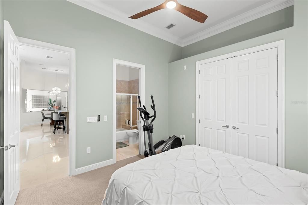 For Sale: $3,749,000 (4 beds, 5 baths, 6367 Square Feet)