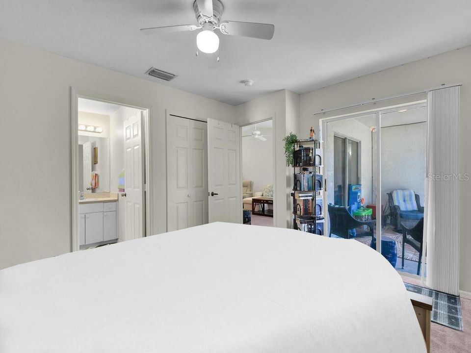 待售: $449,000 (6 贝兹, 0 浴室, 2382 平方英尺)