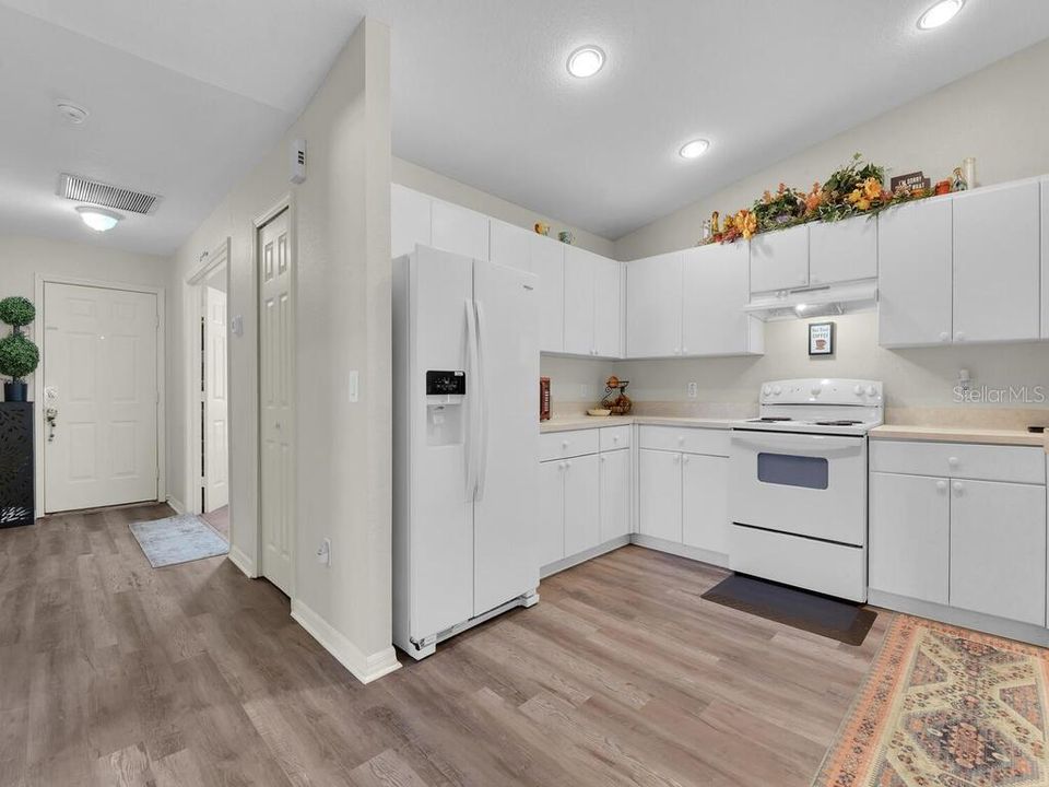 待售: $449,000 (6 贝兹, 0 浴室, 2382 平方英尺)