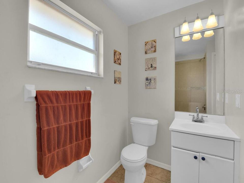 待售: $449,000 (6 贝兹, 0 浴室, 2382 平方英尺)