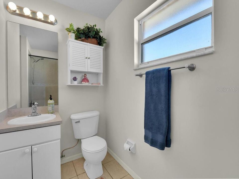 待售: $449,000 (6 贝兹, 0 浴室, 2382 平方英尺)