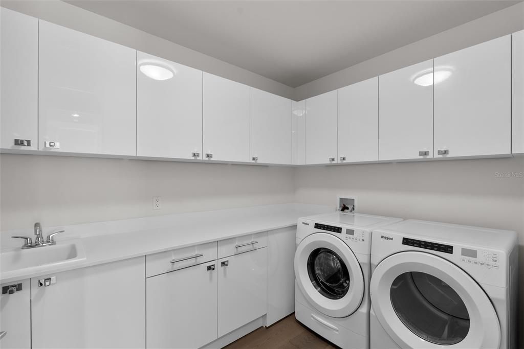 В аренду: $14,500 (3 спален, 4 ванн, 2712 Квадратных фут)