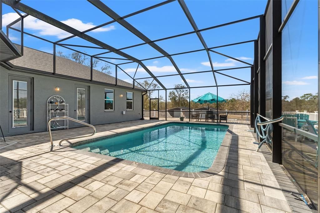 En Venta: $1,275,000 (5 camas, 2 baños, 3500 Pies cuadrados)