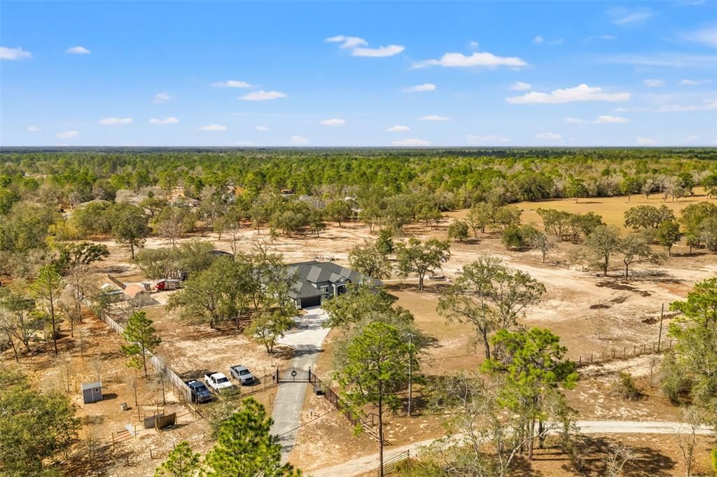 En Venta: $1,275,000 (5 camas, 2 baños, 3500 Pies cuadrados)