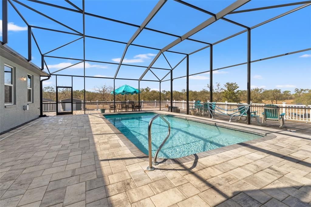 En Venta: $1,275,000 (5 camas, 2 baños, 3500 Pies cuadrados)
