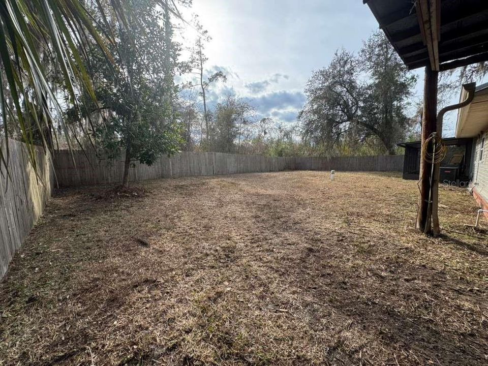 В аренду: $1,600 (2 спален, 1 ванн, 1602 Квадратных фут)