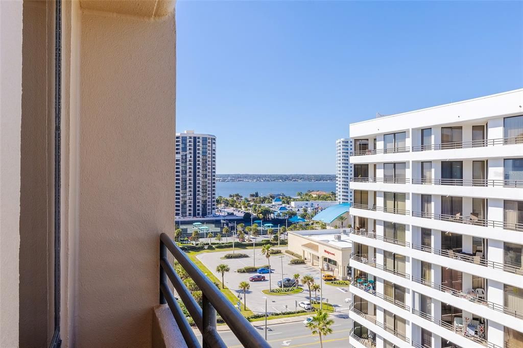 Activo con contrato: $284,000 (1 camas, 1 baños, 974 Pies cuadrados)