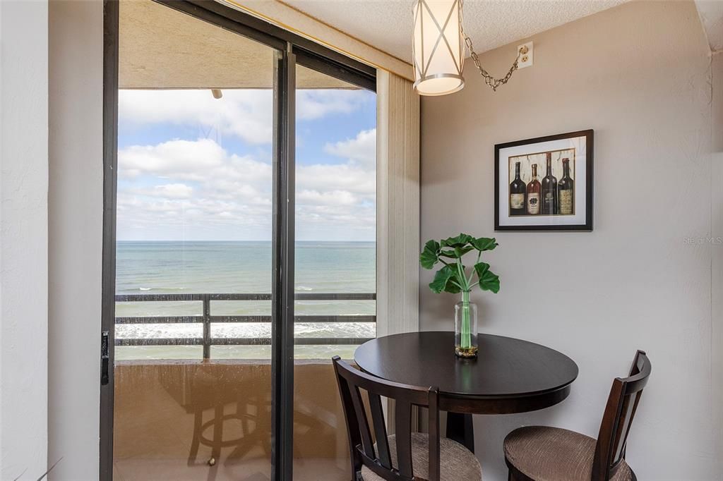 Activo con contrato: $284,000 (1 camas, 1 baños, 974 Pies cuadrados)