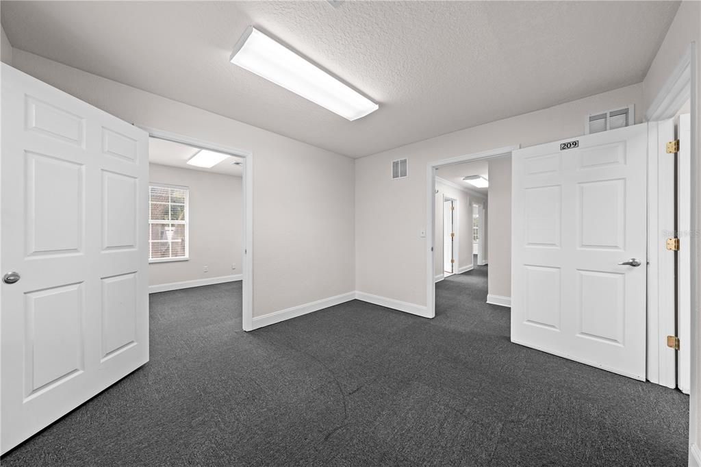 For Sale: $999,999 (0 beds, 0 baths, 4140 Square Feet)