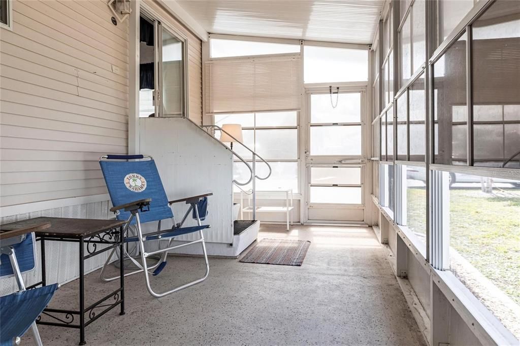 For Sale: $115,000 (1 beds, 1 baths, 408 Square Feet)