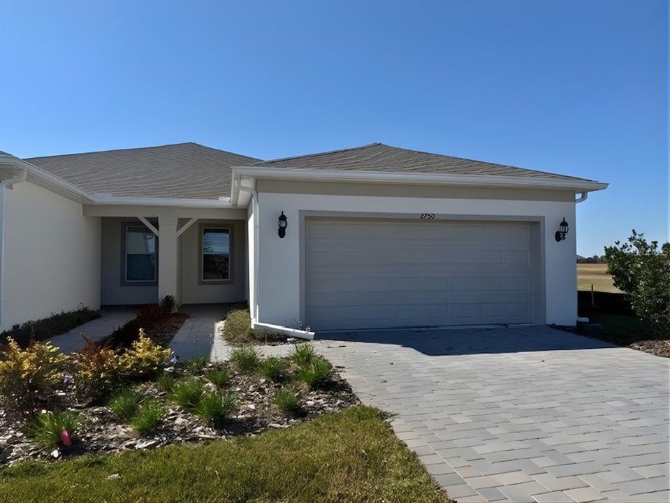 Recently Sold: $330,000 (2 beds, 2 baths, 1322 Square Feet)