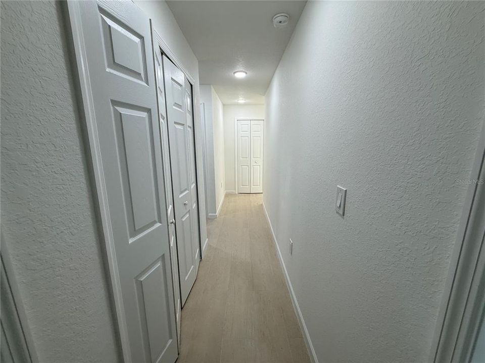 Activo con contrato: $2,000 (4 camas, 2 baños, 1800 Pies cuadrados)