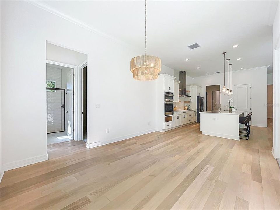 Activo con contrato: $1,250,000 (4 camas, 3 baños, 3124 Pies cuadrados)
