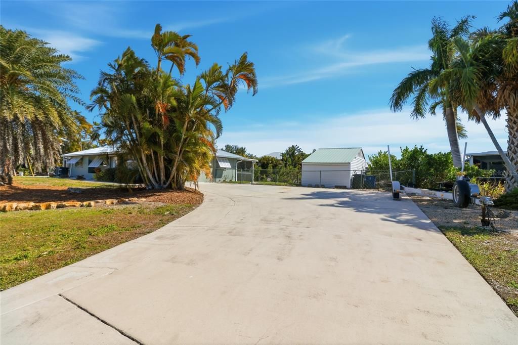 For Sale: $675,000 (3 beds, 2 baths, 1490 Square Feet)