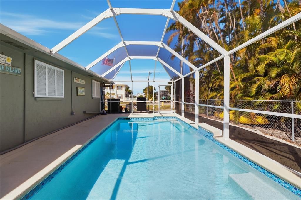 For Sale: $675,000 (3 beds, 2 baths, 1490 Square Feet)