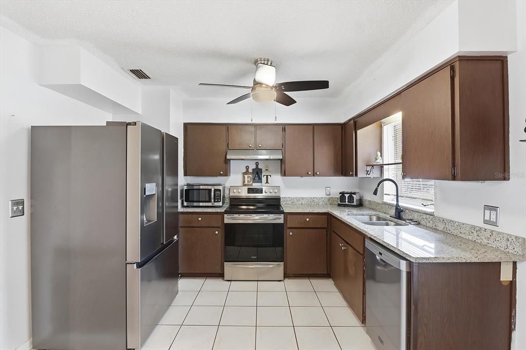 En Venta: $194,000 (2 camas, 2 baños, 988 Pies cuadrados)