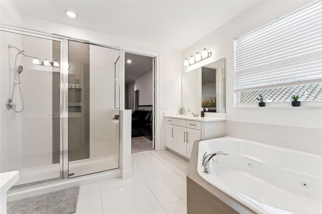 En Venta: $1,399,900 (5 camas, 4 baños, 4263 Pies cuadrados)