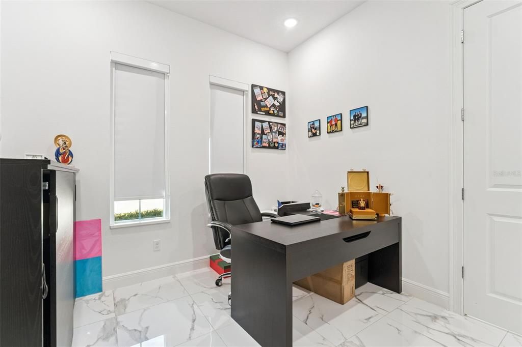 En Venta: $1,399,900 (5 camas, 4 baños, 4263 Pies cuadrados)