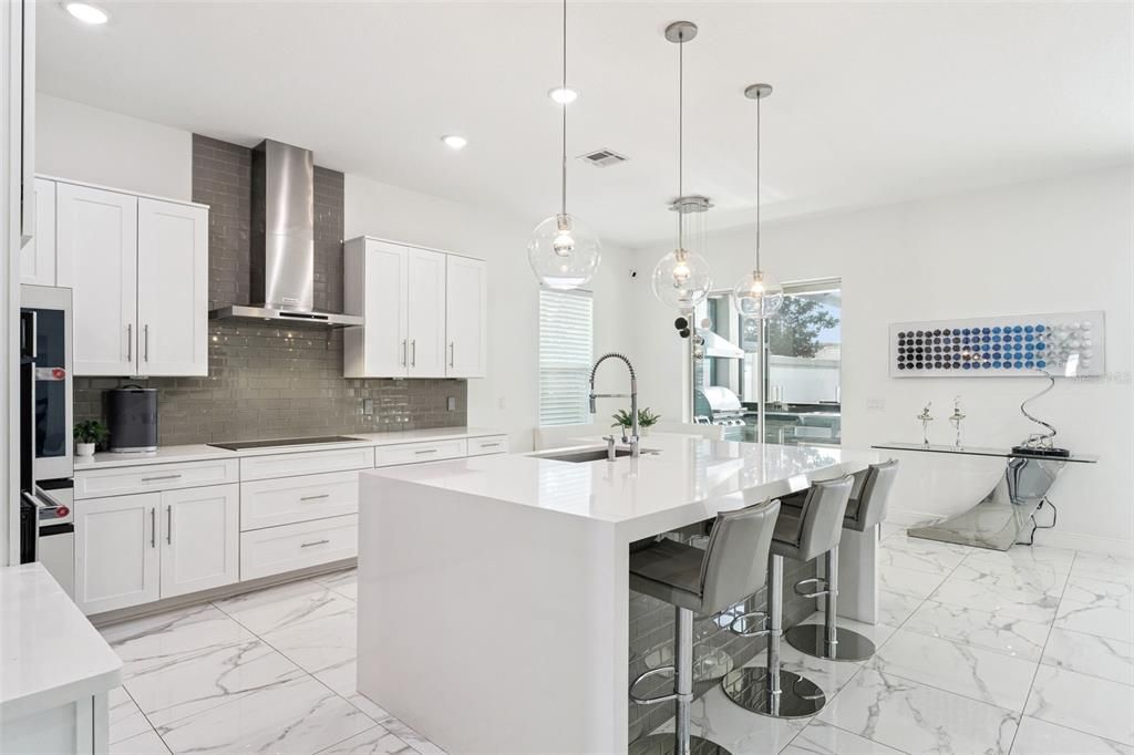 En Venta: $1,399,900 (5 camas, 4 baños, 4263 Pies cuadrados)