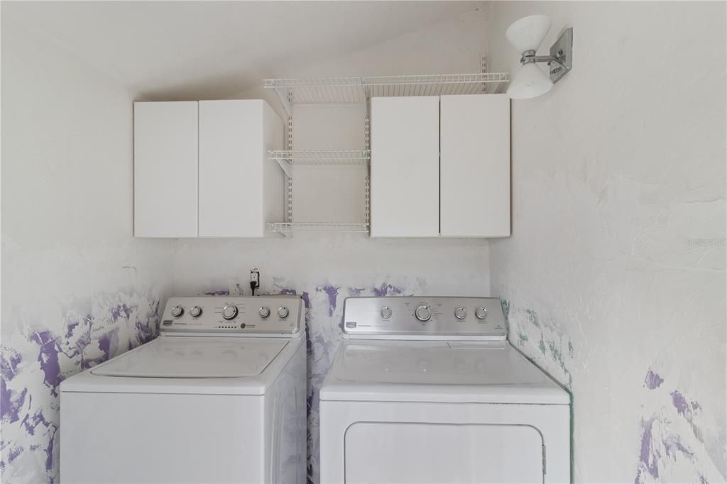 На продажу: $125,000 (2 спален, 1 ванн, 1158 Квадратных фут)