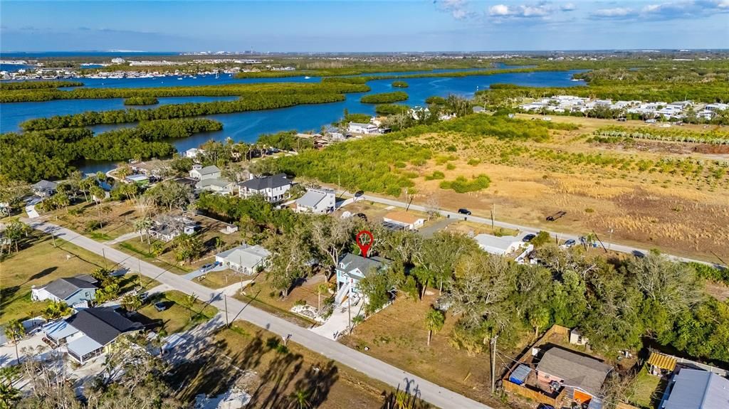 En Venta: $639,000 (4 camas, 3 baños, 1545 Pies cuadrados)