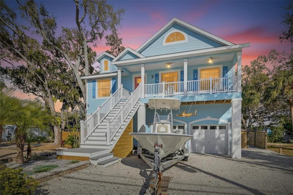 En Venta: $639,000 (4 camas, 3 baños, 1545 Pies cuadrados)