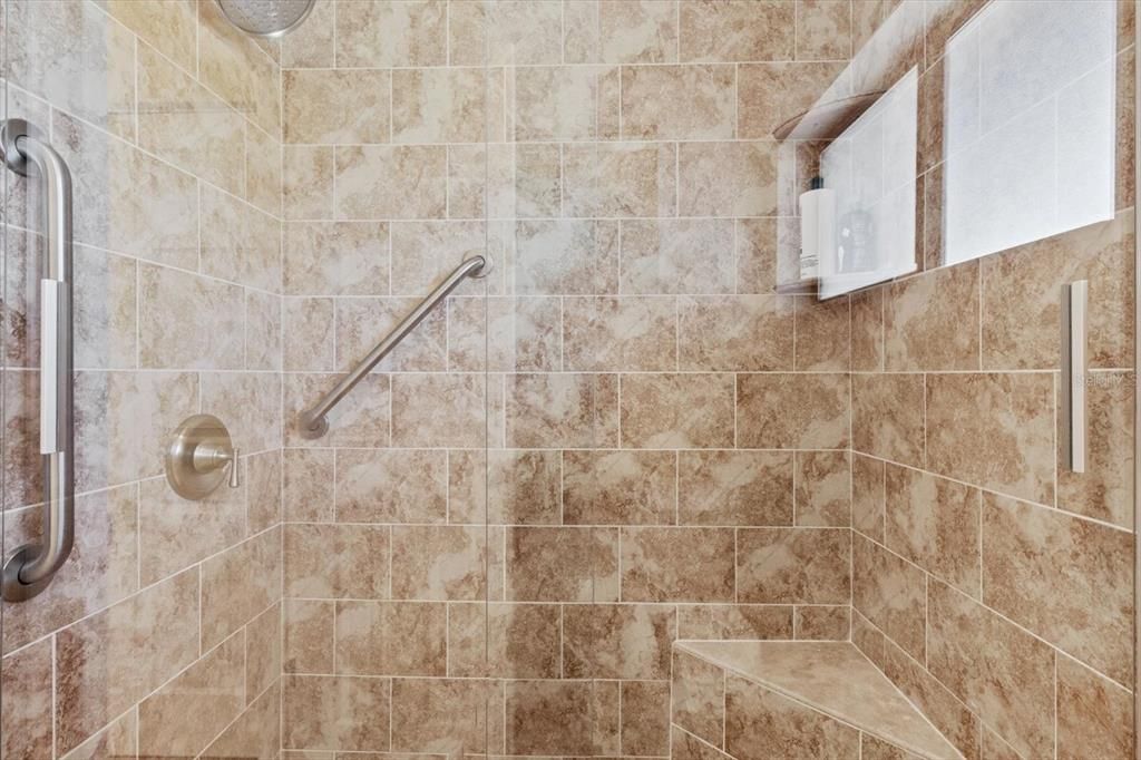 На продажу: $398,000 (3 спален, 2 ванн, 1551 Квадратных фут)