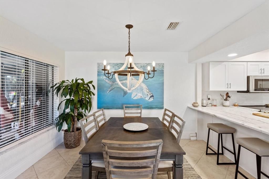 На продажу: $398,000 (3 спален, 2 ванн, 1551 Квадратных фут)