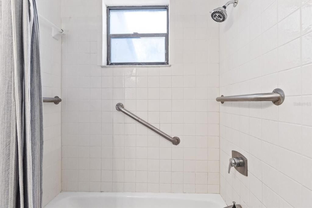 На продажу: $398,000 (3 спален, 2 ванн, 1551 Квадратных фут)