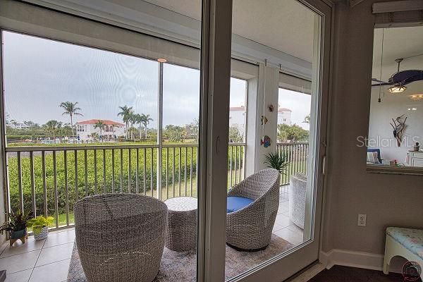 На продажу: $575,000 (2 спален, 2 ванн, 1688 Квадратных фут)