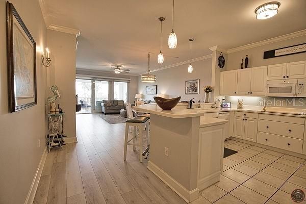На продажу: $575,000 (2 спален, 2 ванн, 1688 Квадратных фут)