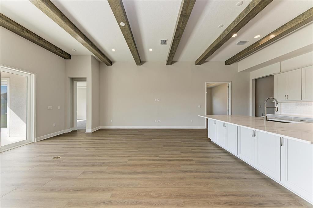 Active With Contract: $839,990 (5 beds, 4 baths, 3144 Square Feet)