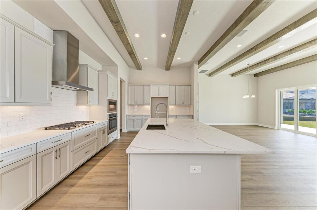 Active With Contract: $839,990 (5 beds, 4 baths, 3144 Square Feet)