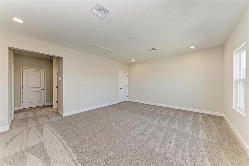Active With Contract: $839,990 (5 beds, 4 baths, 3144 Square Feet)