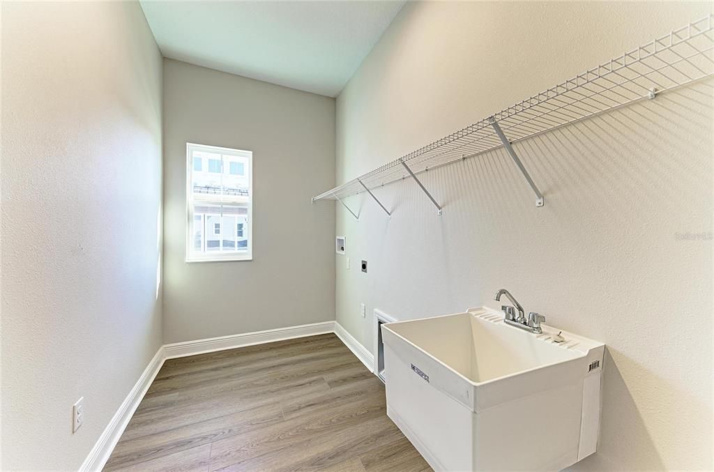 Active With Contract: $839,990 (5 beds, 4 baths, 3144 Square Feet)