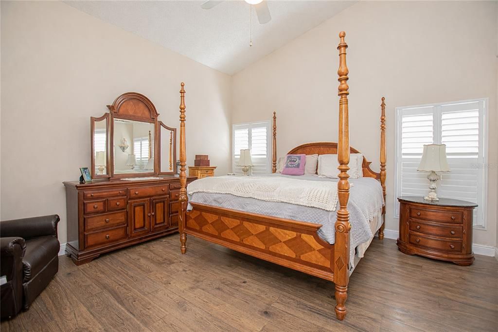 For Sale: $484,999 (3 beds, 2 baths, 2023 Square Feet)