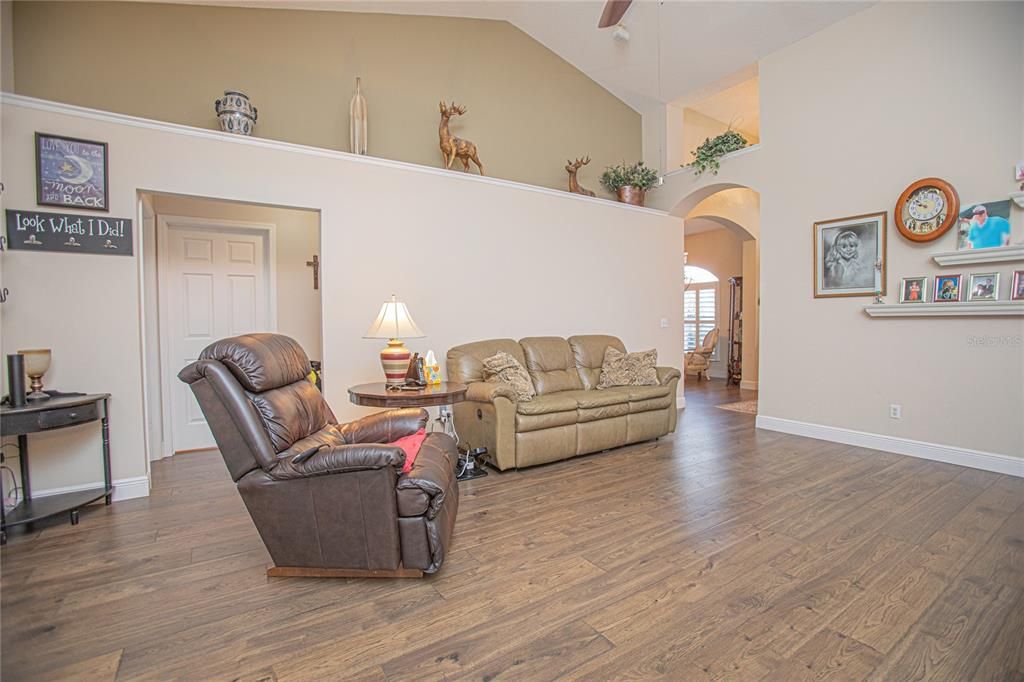 For Sale: $484,999 (3 beds, 2 baths, 2023 Square Feet)
