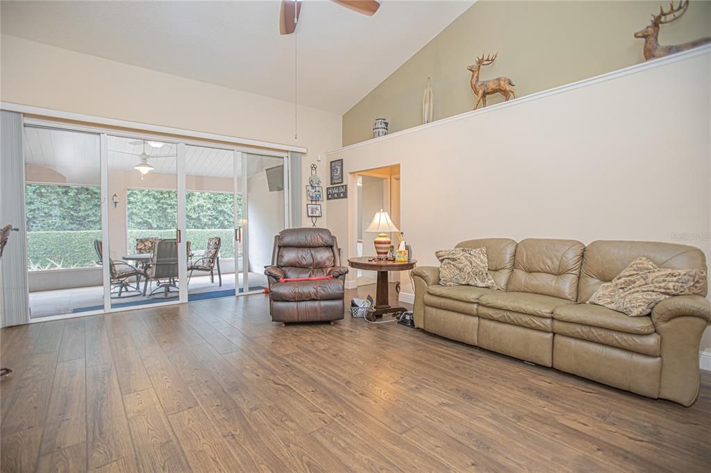 For Sale: $484,999 (3 beds, 2 baths, 2023 Square Feet)