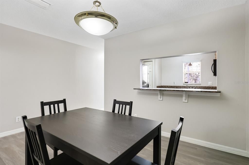 En Venta: $189,900 (2 camas, 2 baños, 1560 Pies cuadrados)