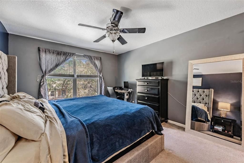 Activo con contrato: $265,000 (3 camas, 2 baños, 1455 Pies cuadrados)