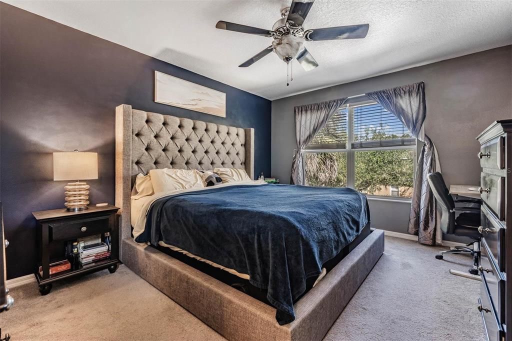 Activo con contrato: $265,000 (3 camas, 2 baños, 1455 Pies cuadrados)