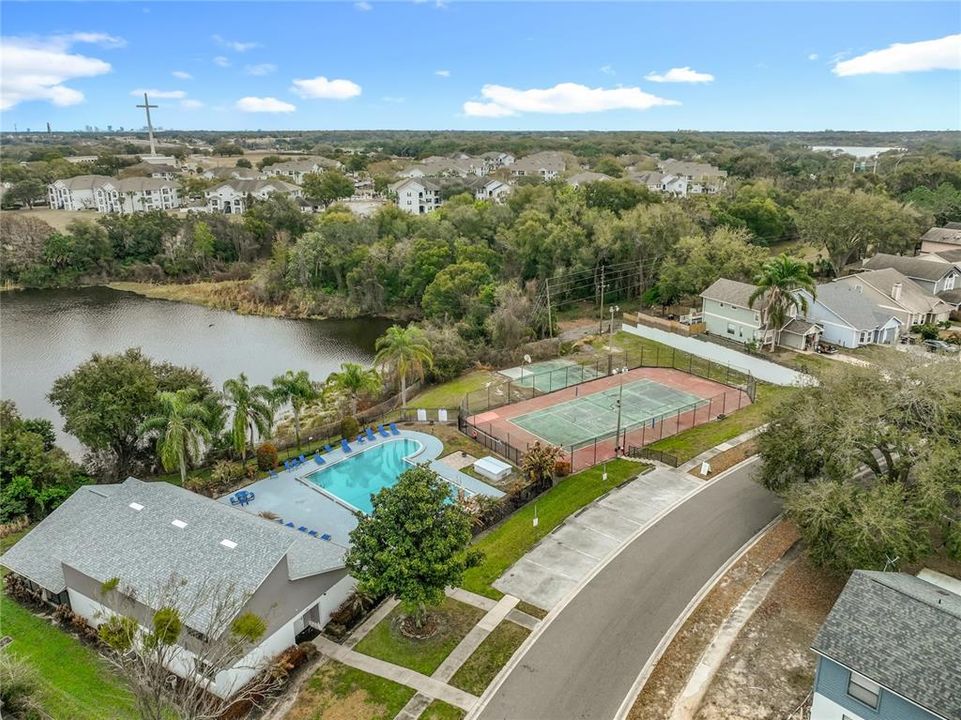 For Sale: $267,000 (2 beds, 2 baths, 1072 Square Feet)