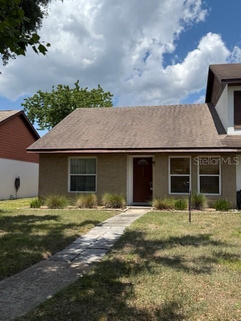 For Sale: $267,000 (2 beds, 2 baths, 1072 Square Feet)