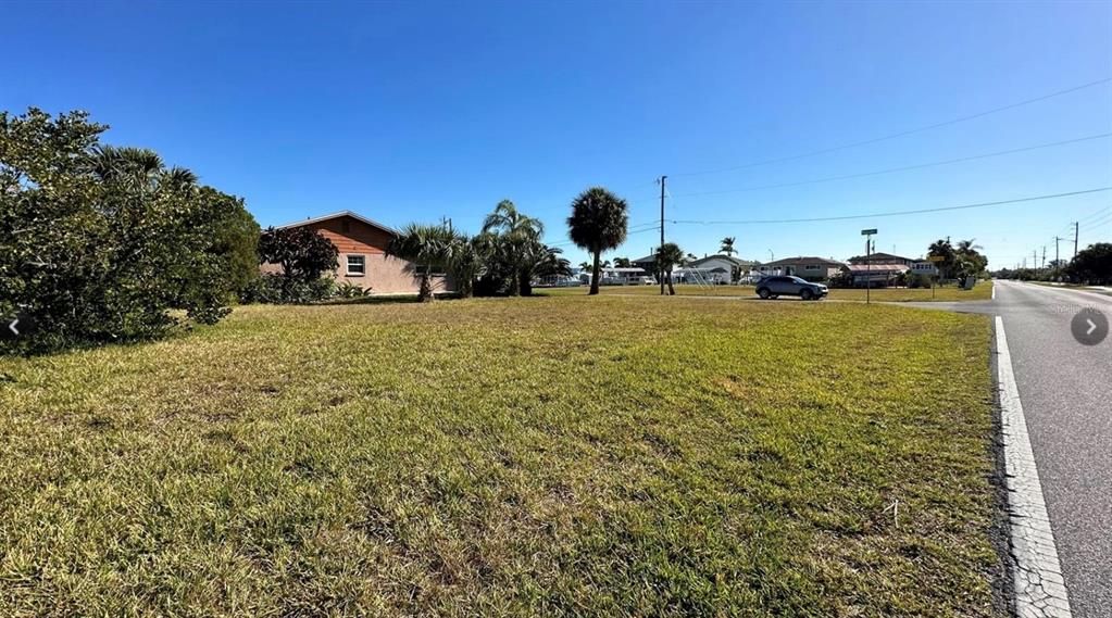 待售: $139,999 (0.14 acres)