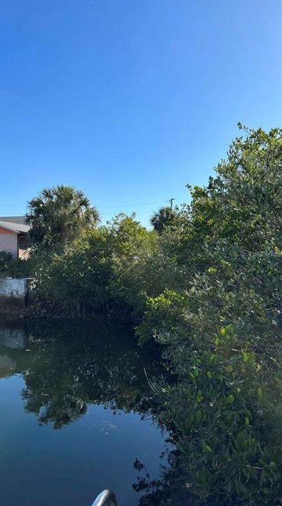 待售: $139,999 (0.14 acres)