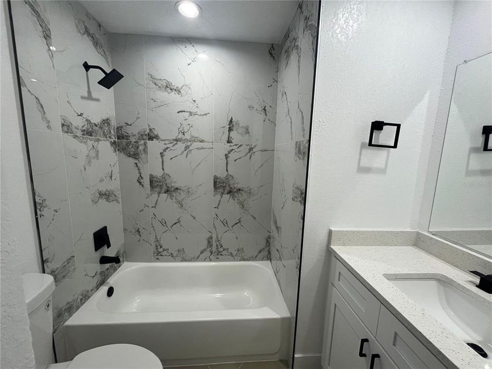 En Venta: $300,000 (5 camas, 0 baños, 1650 Pies cuadrados)