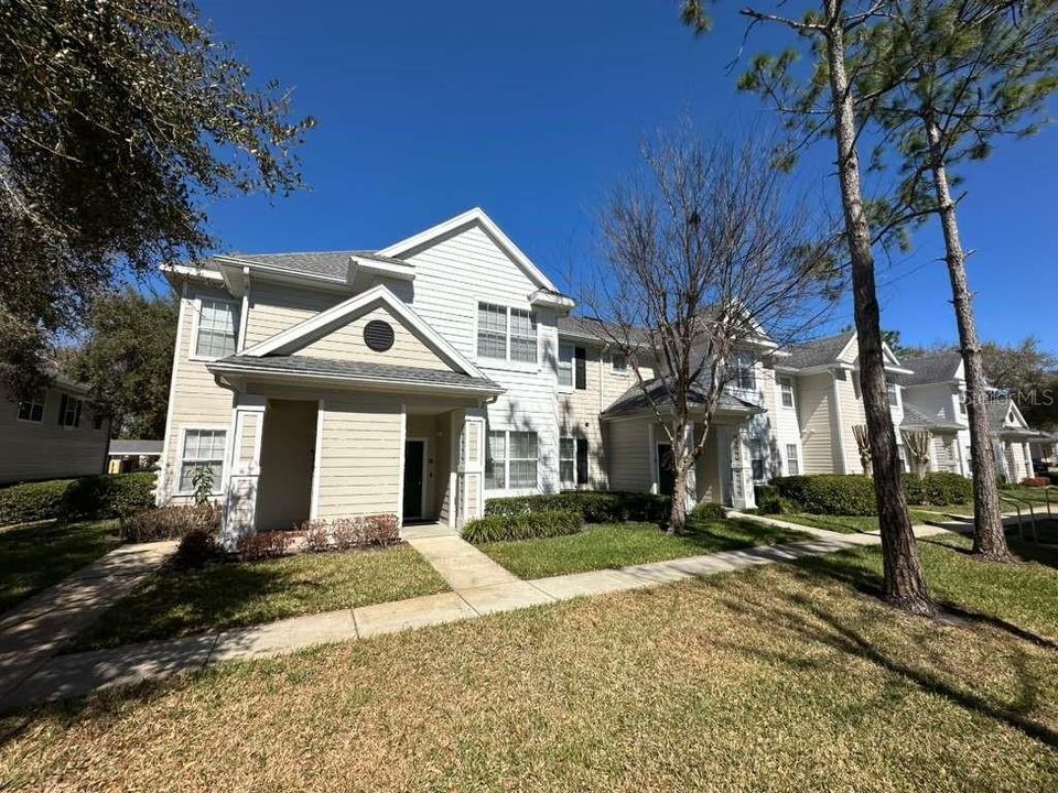 En Venta: $288,900 (2 camas, 2 baños, 1264 Pies cuadrados)