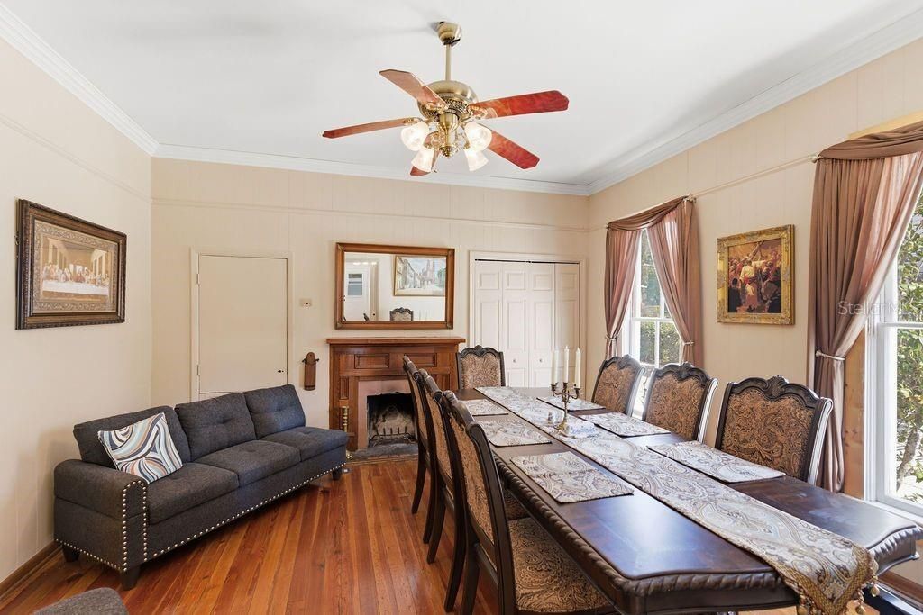 На продажу: $629,900 (5 спален, 4 ванн, 3198 Квадратных фут)