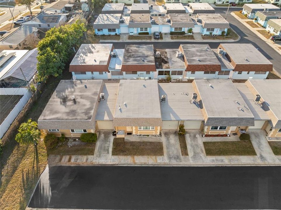 Active With Contract: $89,900 (1 beds, 1 baths, 902 Square Feet)