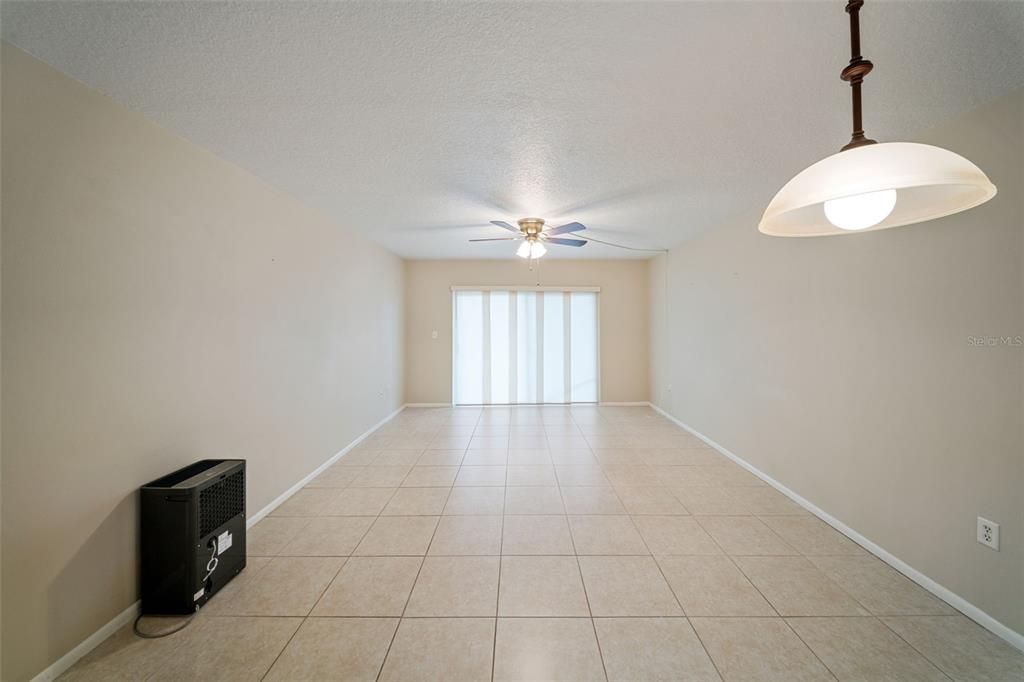 For Sale: $215,000 (2 beds, 2 baths, 1022 Square Feet)